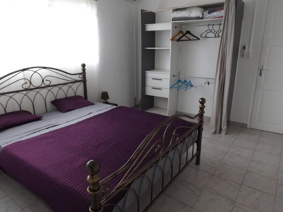 Aux Portes De La Soufriere, Baillif Esterno foto